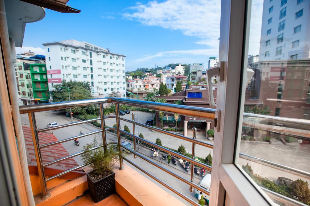 Halong Party Hostel Hạ Long Exterior foto